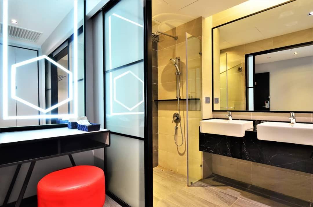 Red M101 By Oak Tree Apartment Куала Лумпур Екстериор снимка