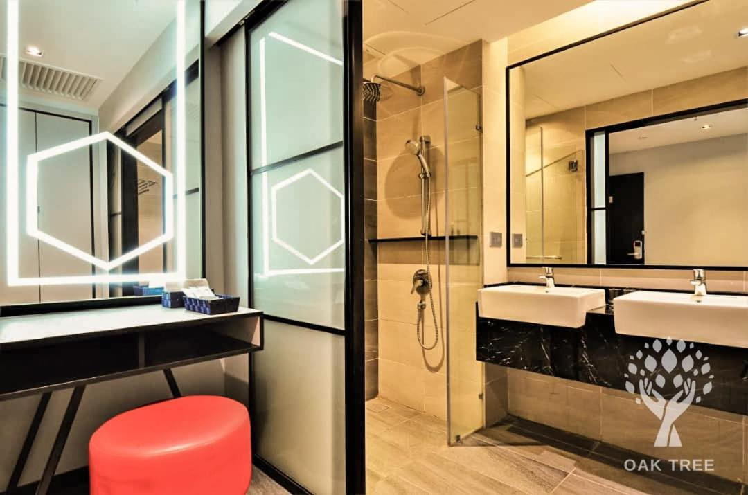 Red M101 By Oak Tree Apartment Куала Лумпур Екстериор снимка