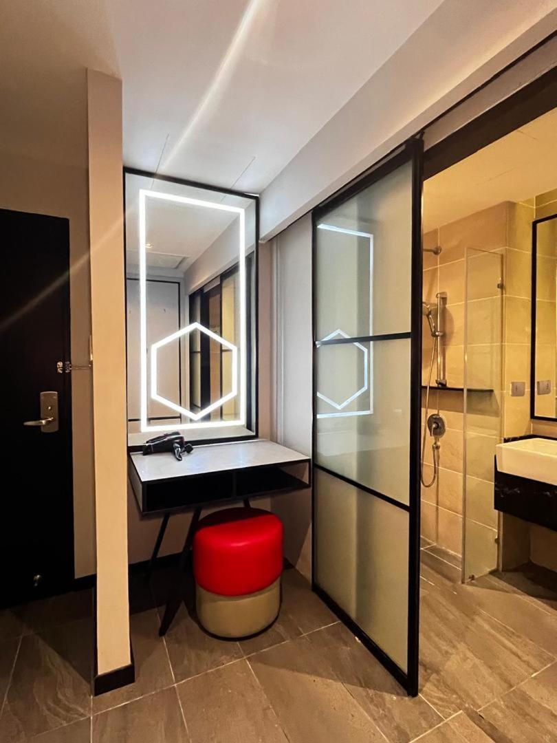 Red M101 By Oak Tree Apartment Куала Лумпур Екстериор снимка