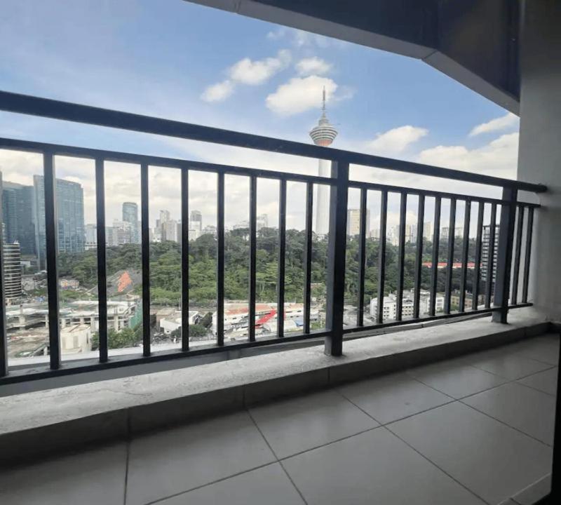 Red M101 By Oak Tree Apartment Куала Лумпур Екстериор снимка
