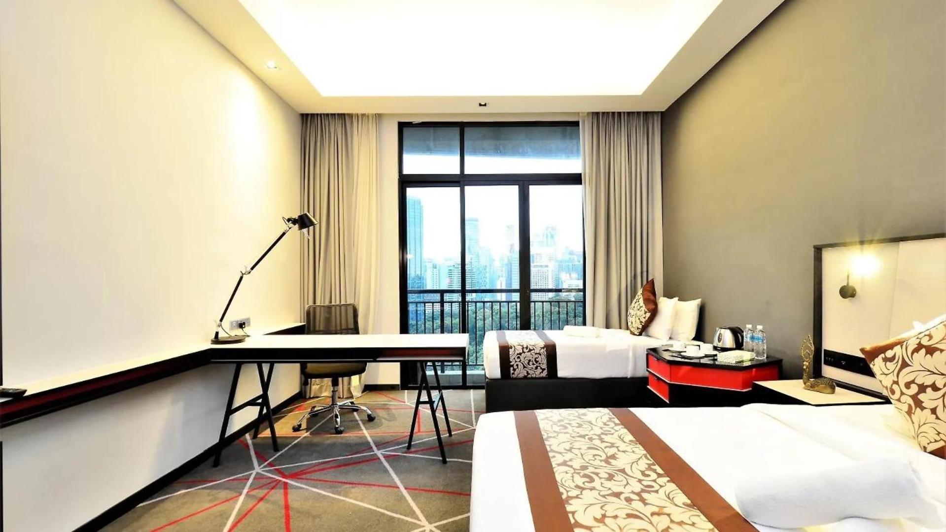 Red M101 By Oak Tree Apartment Куала Лумпур Екстериор снимка